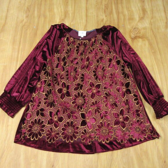 UMGEE Floral Lace Velvet Top Sz 1X Red Wine Blouse Smocked Raglan Sleeves NWT - Picture 8 of 12